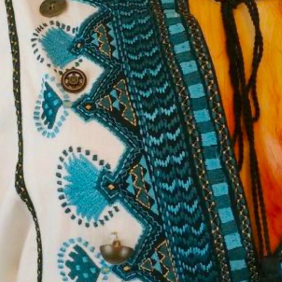 🏷👗Beautiful Embroidered Dress 👗 by Talitha - Picture 4 of 6